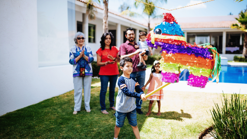 Piñatas Originales para Cumpleaños: Diseños Divertidos para Niños y Adultos